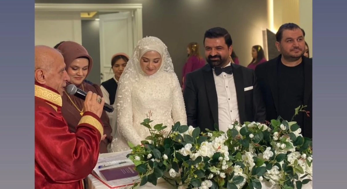 Yeşil ve Akbaş ailelerinin mutlu g&uuml;n&uuml;