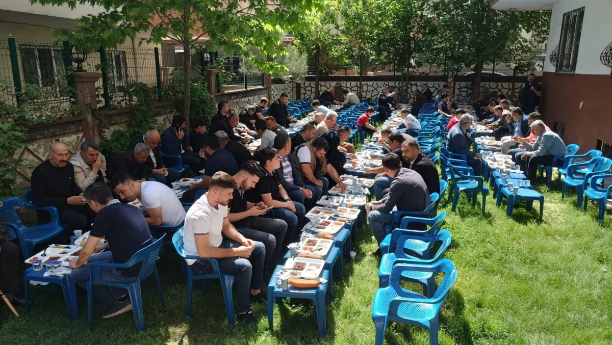 YILDIZ AİLESİ MEVLİD-İ ŞERÎF OKUTTU
