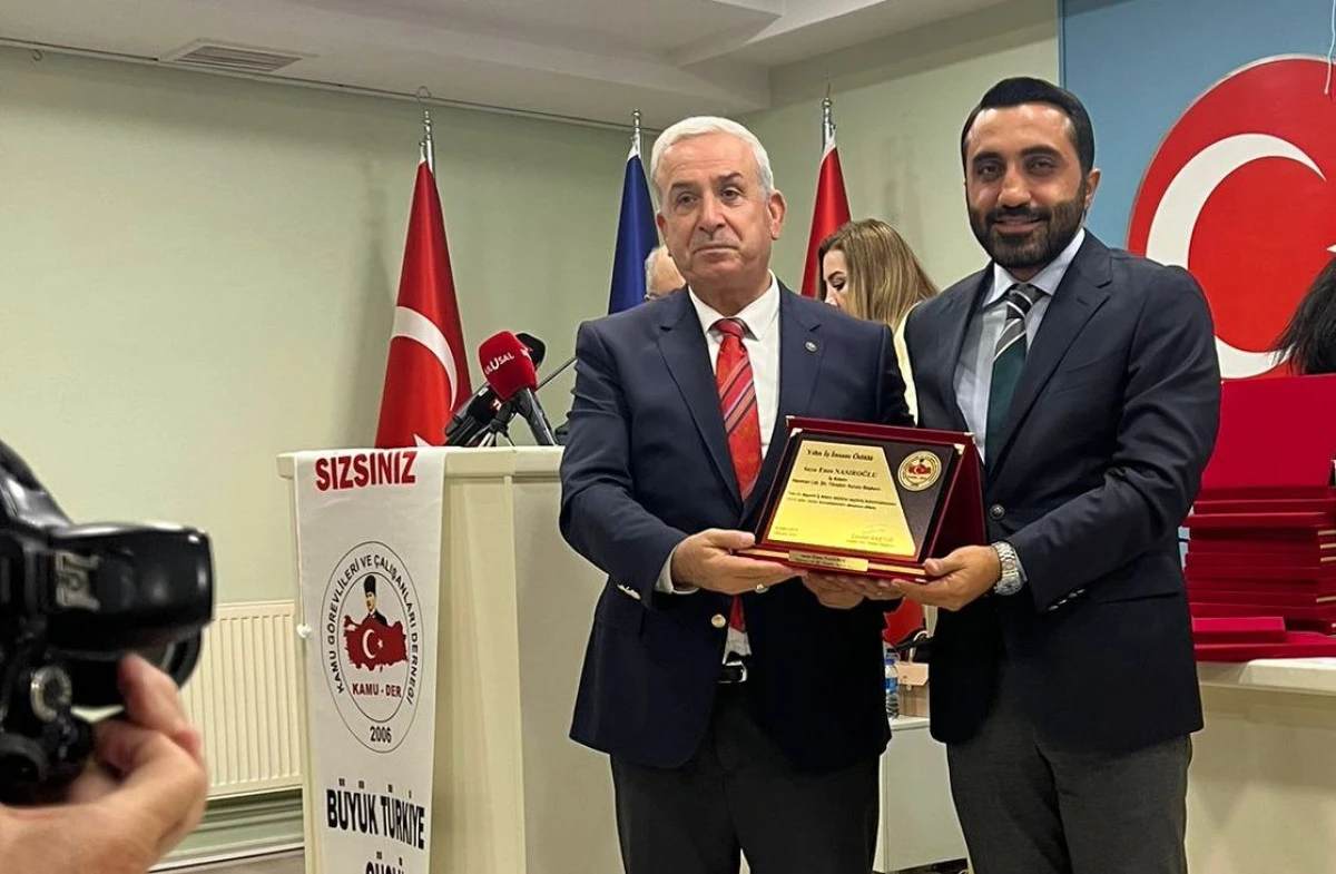 YILIN İŞ İNSANI ÖDÜLÜ ENES NASIROĞLU'NA